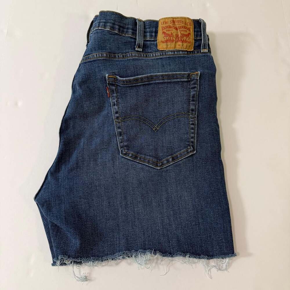 Levi's 502 Regular Taper Cut-Off Raw Hem Denim Shorts Size W40 - Picture 3 of 15